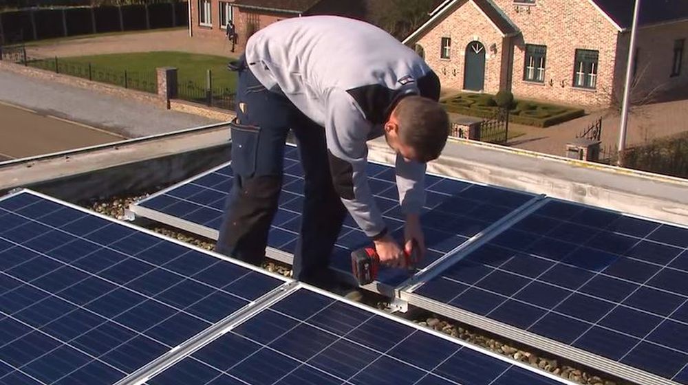 Hoe Zelf Zonnepanelen Plaatsen Artikel Dobbit